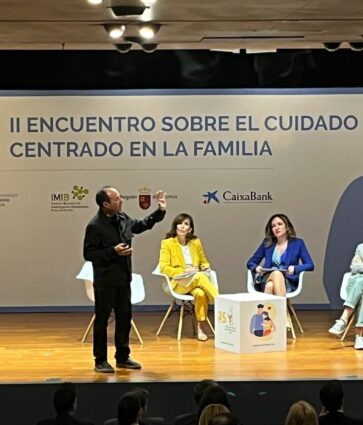 Menús dignos de estrella Michelín o fundas de superhéroes para las bolsas de suero, son algunas de las novedades que humanizan la estancia hospitalaria para pacientes pediátricos y sus familias