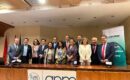 Representantes del sector alimentario y la política analizan los pros y contras del etiquetado frontal