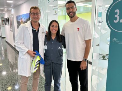 El jugador de la Real Sociedad, «El Conde Merino», se somete a un estudio biomecánico de la pisada