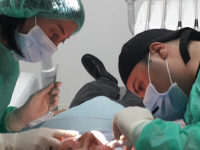 La colocación de implantes dentales tiene un éxito del 98%