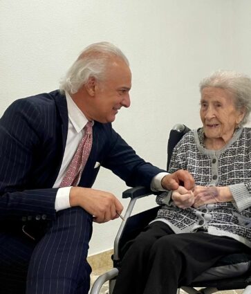 Crescencia a sus 109 años se une a la prestigiosa ‘Guía para Vivir Sanos 120 años’ del Dr. Manuel de la Peña