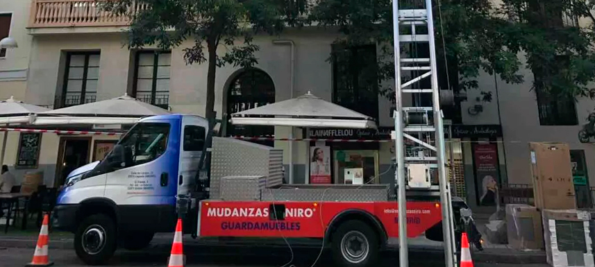 El impacto ambiental del uso de grúas elevadoras y prácticas sostenibles