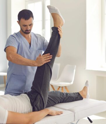 Eduardo Alegría, cardiólogo de Policlínica Gipuzkoa: «El reconocimiento médico deportivo es clave en la prevención de enfermedades cardíacas»