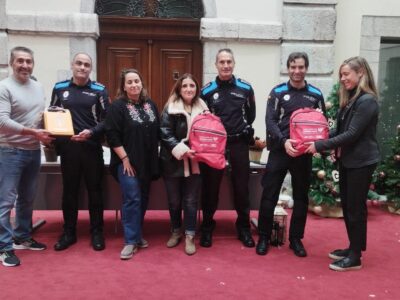 Llanes celebrará unas Navidades cardioprotegidas con desfibriladores portados por Policía, Protección Civil y Guardia Civil