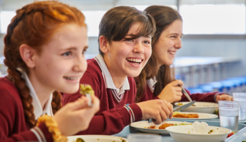 El Colegio Juan Pablo II de Parla se convierte en referencia de la alimentación escolar