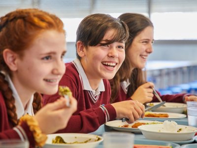 El Colegio Juan Pablo II de Parla se convierte en referencia de la alimentación escolar