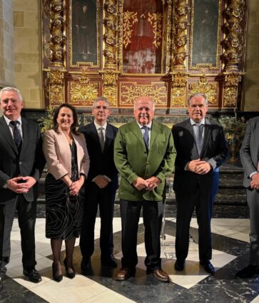 El Dr. Manuel de la Peña triunfa en Córdoba desvelando los secretos para vivir sanos 120 años