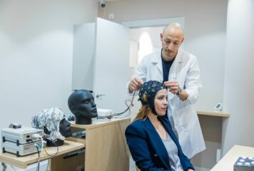 En el INAB, los pensamientos no se asumen como hechos, sino como hipótesis que la ciencia puede investigar