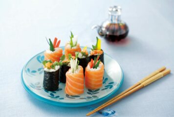El «sushi» de salmón celebrará su Día Mundial el 18 de junio: un invento noruego que conquistó el mundo