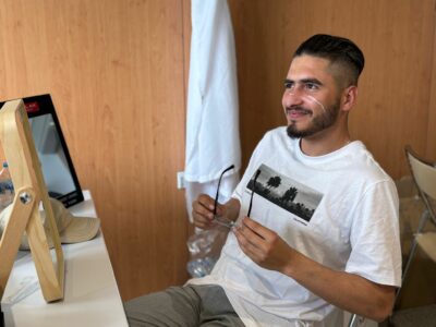 Ópticos voluntarios de Ver para Crecer devuelven la salud visual a 77 personas en situación vulnerable en Pamplona