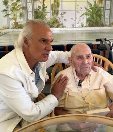 Engraciano cumple 110 años con una sobredosis de vitalidad, de la mano del doctor De la Peña