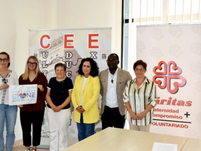 Ruta de la Luz y las ópticas de Cee donan gafas a 80 personas en situación de vulnerabilidad