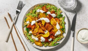 La fruta se cuela en el plato principal: así la integra HelloFresh en su recetario de verano