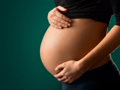 Dr. Santiago Novoa, ginecólogo de Policlínica Gipuzkoa: «Un buen control de la glucosa reduce las posibilidades de que madre y bebé sufran complicaciones»