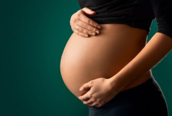 Dr. Santiago Novoa, ginecólogo de Policlínica Gipuzkoa: «Un buen control de la glucosa reduce las posibilidades de que madre y bebé sufran complicaciones»