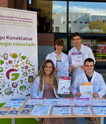 Farmacéuticos guipuzcoanos conciencian a jóvenes sobre infecciones de transmisión sexual en el campus de la EHU en San Sebastián