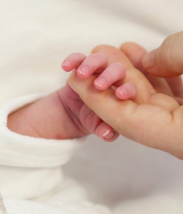 Dr. Juan Céspedes, ginecólogo de Policlínica Gipuzkoa: «Las mujeres buscan un parto seguro, personalizado, con un plan de parto a su medida, con toda la privacidad y el confort»