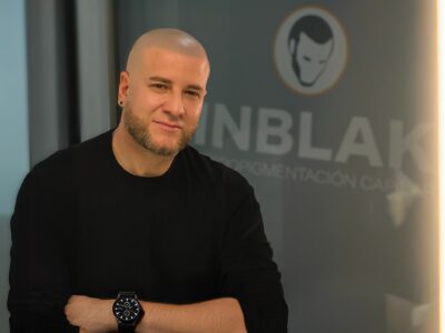 Jose Moraleda: el especialista que está poniendo cordura en el mundo de la micropigmentación capilar