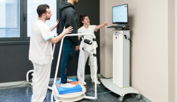 «Preservar el mayor tiempo posible la independencia y la privacidad de personas con enfermedades neuromusculares es una aportación clave de la neurorrehabilitación robótica», explica Sara García Delgado