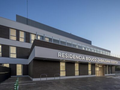 emeis inaugura su nueva residencia Bouco Vitoria Zabalgana