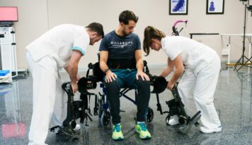 «En neurorrehabilitación robótica trabajamos pensando en la vida real del paciente: que pueda moverse por casa con seguridad y reducir el riesgo de caídas», explica Sara García Delgado