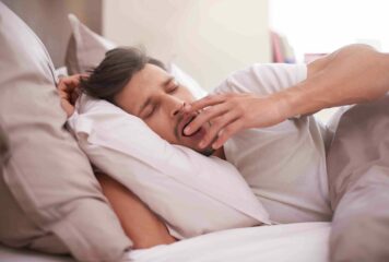 «Se ha normalizado dormir poco entre semana, pero el sueño no se recupera descansando más el fin de semana», Carlos Egea Santaolalla, jefe de la Unidad de Sueño del Hospital Quirónsalud Vitoria