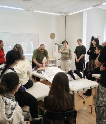 El Instituto San Qiang obtiene la ISO 9001 y agota plazas para su misión clínica en Nepal 2026