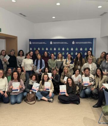 El Colegio de Enfermería de Gipuzkoa presenta una nueva guía práctica sobre el manejo del botón gástrico en la práctica enfermera