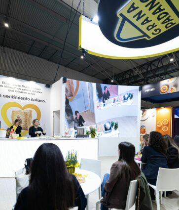 Grana Padano llena de sabor Alimentaria con demostraciones que cautivan al público