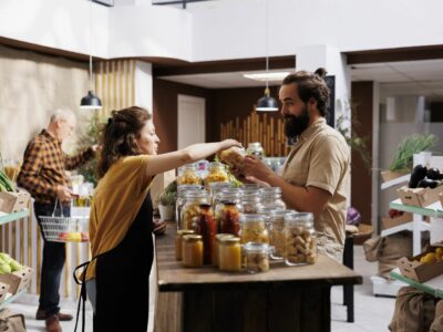 BioPalacín Planet refuerza su compromiso con el comercio local con su tienda de productos km 0