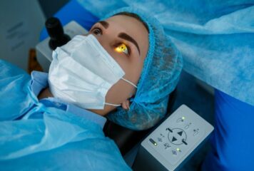 «Antes de una cirugía ocular, se debe realizar un estudio exhaustivo y personalizar el tratamiento para cada caso concreto», Dra. Evangelina Grillo, especialista en Oftalmología del Hospital Quirónsalud Vitoria