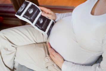 Dr. Santiago Novoa, ginecólogo de Policlínica Gipuzkoa: «Los embarazos duran más de 9 meses»