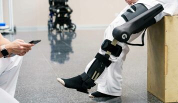 «La robótica aplicada a lesiones de rodilla y cadera permite recuperar la movilidad, la fuerza y el control motor con mayor precisión», Sara García Delgado