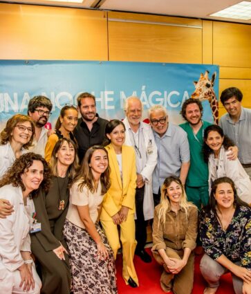 Cerca de 200 espectadores asisten a una proyección de ‘La familia Benetón+2’ en el Hospital La Paz