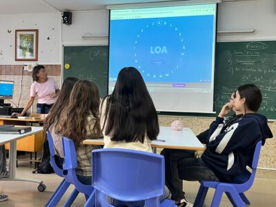 La Fundación Quirónsalud acerca hábitos saludables a las aulas de Vitoria con talleres sobre sueño, ejercicio y salud digital