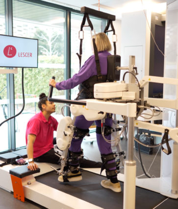 Residencias de mayores y centros de neurorrehabilitación, los caballos de batalla contra el Parkinson