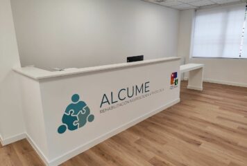 Centro Alcume impulsa su programa de becas para facilitar el acceso a tratamientos especializados