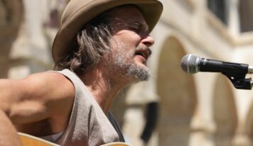 The Yoga Gallery Menorca Fest reúne a un millar de participantes y anuncia doble cita para 2027