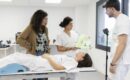 Vocación, empleo y aprendizaje práctico: las claves para elegir una FP sanitaria