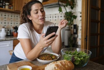 Nace lutrAI, la app española que registra lo que se come hablando y sigue el plan del nutricionista