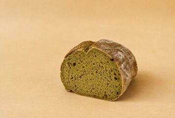 Leon The Baker presenta su nueva hogaza funcional con matcha y espirulina