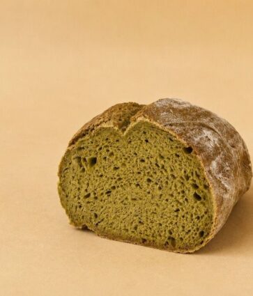 Leon The Baker presenta su nueva hogaza funcional con matcha y espirulina