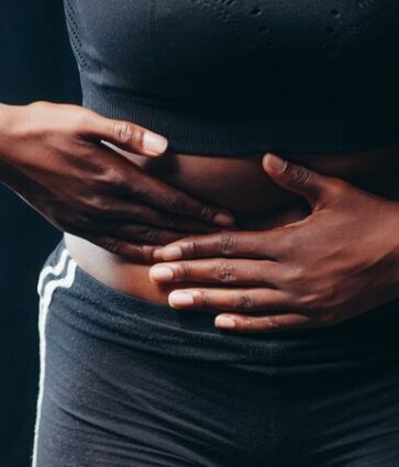 Dolor abdominal que va a más: cuándo puede ser apendicitis