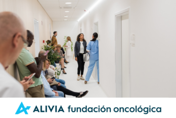 La falta de oncólogos vuelve a poner en riesgo a los pacientes con cáncer este verano en España