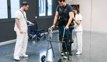 La ataxia puede afectar a la marcha, el equilibrio o el habla y dificultar las actividades cotidianas