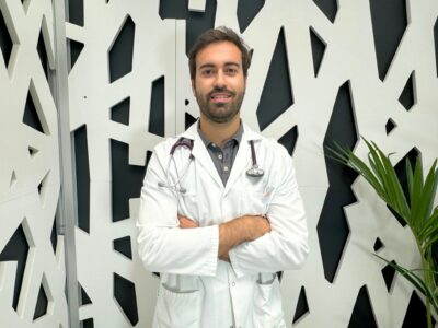 Dr. Gonzalo Navarrete, jefe del servicio de Cardiología y responsable de la Unidad del Corazón de Policlínica Gipuzkoa: «Los síntomas menos conocidos del infarto en mujeres pueden retrasar el diagnóstico»