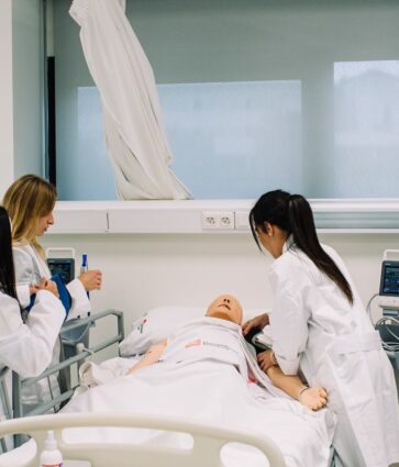 La Universidad Europea, única privada madrileña y segunda de España en el ranking de Shanghái de Medicina
